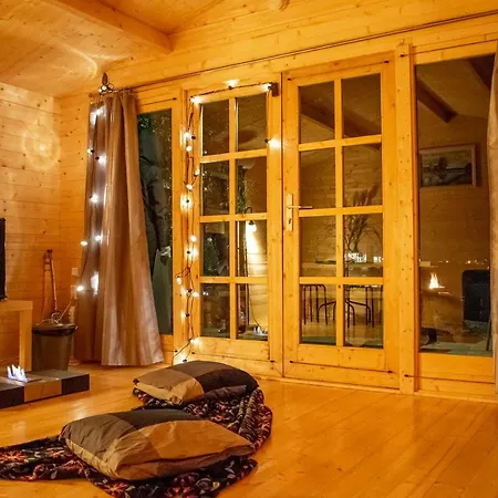 Kemping Island Dole Tiny House *